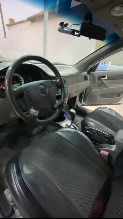 Srochna Gentra 1,5 avtomat sotiladi
