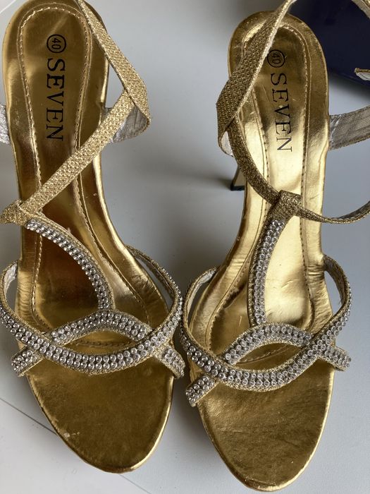 Sandale aurii marimea 40