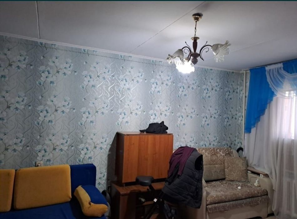 Продам 1 ком квартира район Тайги третий этаж