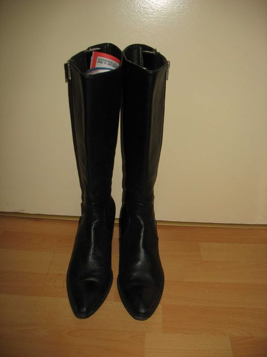 Дамски ботички, 37 номер, естествена кожа. Стелка 24см.