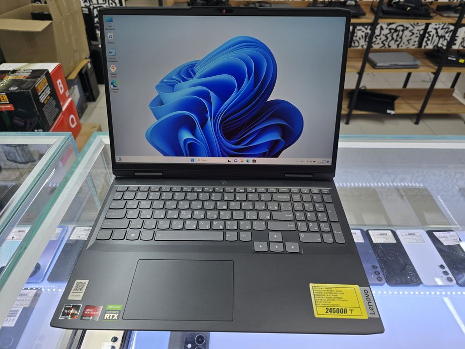 Ноутбук Lenovo Ryzen 7 6800H озу 8gb ssd512gb Rtx3050