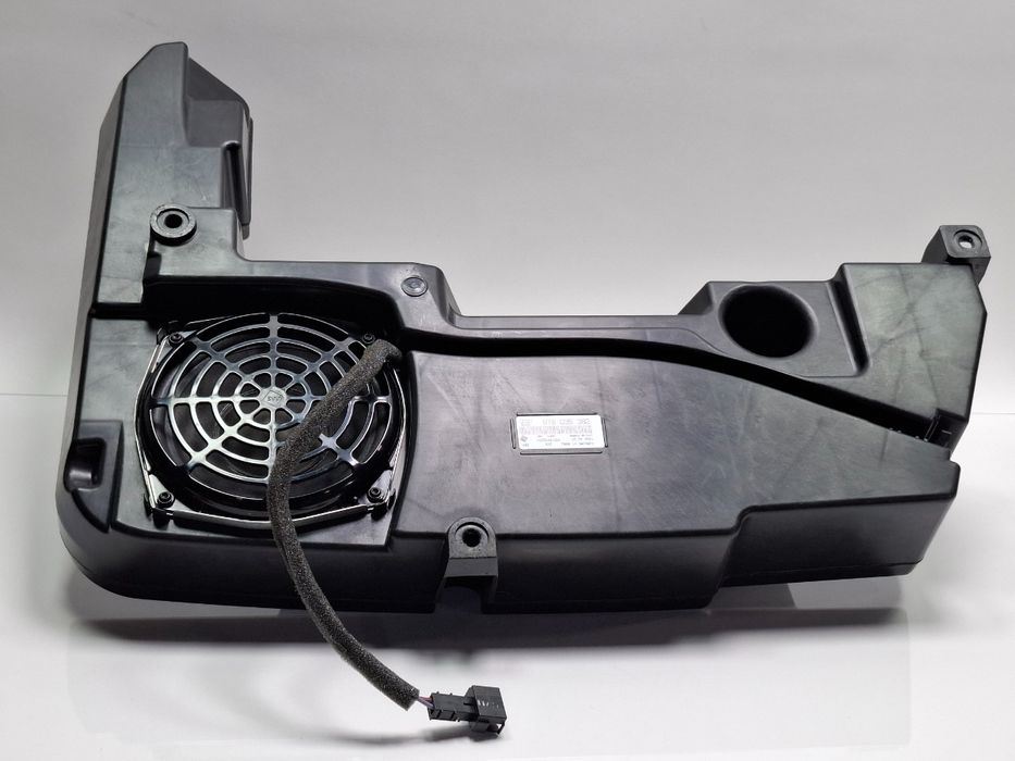 Subwoofer AUDI A4 IV Avant 8K5, B8 2007 - 2015 TDI CAGA, CJCA, CMEA, C