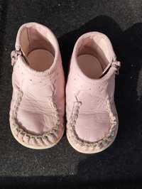 Бебешки обувки за прохождане Беко