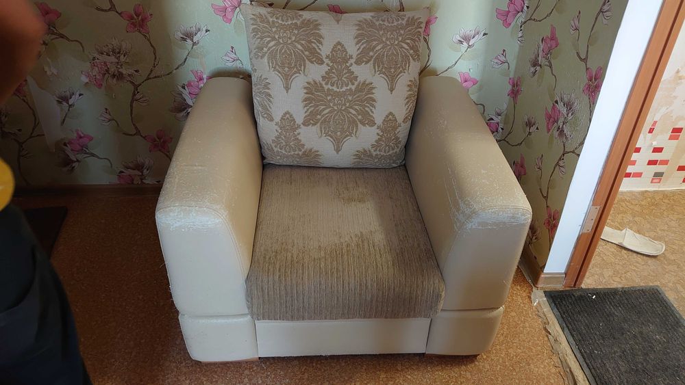 Комплект из 2 кресло б/у