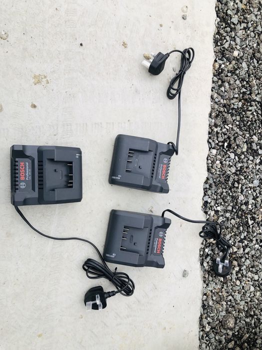 Bosch GAL 18V-20 Incarcator pentru acumulatori Li-ion tensiune 18 volt