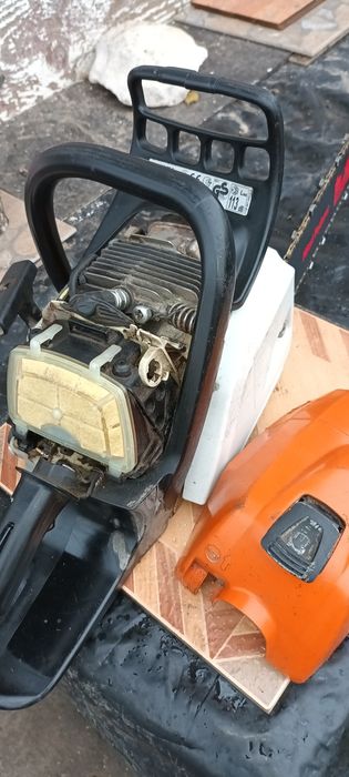 Vând drujbă sthil 180 C