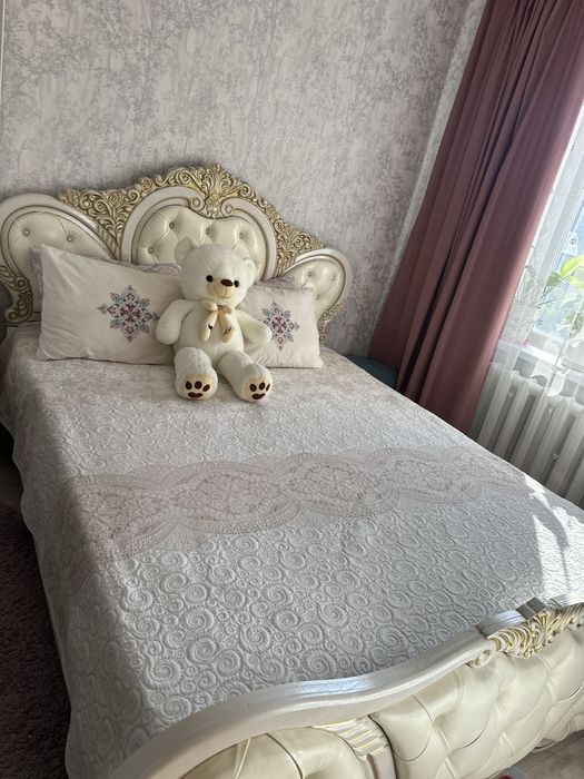 Продаётся спальный гарнитур в отличном состоянии