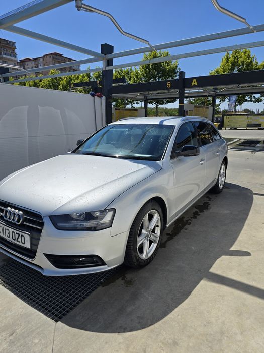 Audi A4 TDI Quattro Se S/S Volan Dreapta
AUTOMATA,