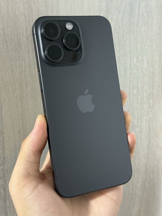 iPhone 15 Pro Max Black Titanium 256GB !