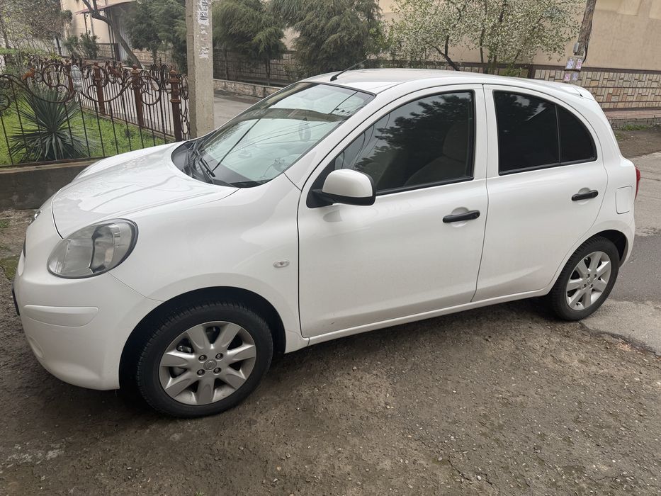 Nissan micra 2015год 84000