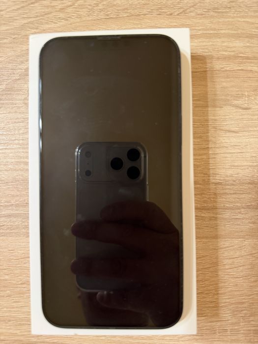 Vand IPhone 14 Plus, stare foarte buna, 128GB, negru