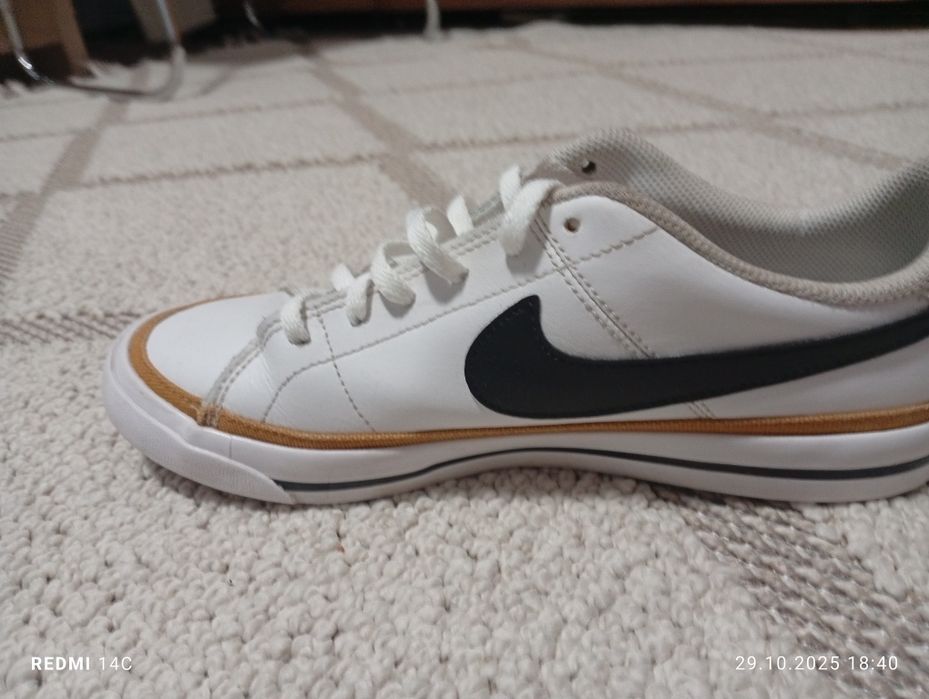 Nike Court Legacy Albi