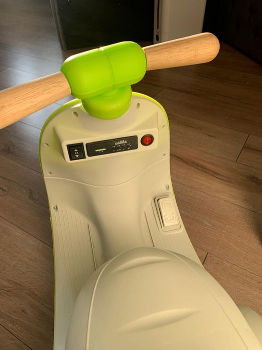 Детская машина на электричестве