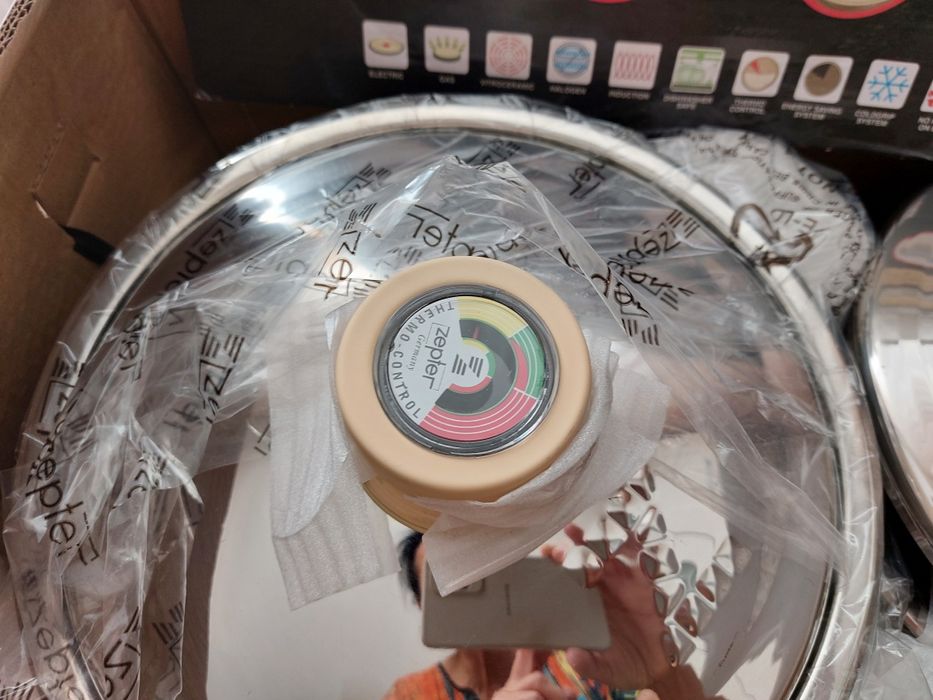 Комплет посуды Zeptr .