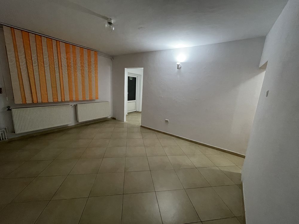 SPATIU COMERCIAL Cugir / Zona Centrala / De Închiriat