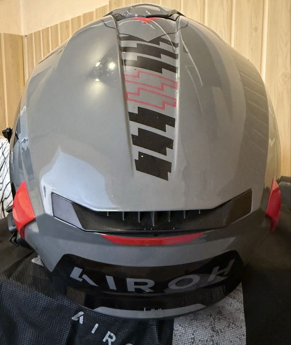 Мотоциклетни каски  Airoh Spark и Suomy Ducati