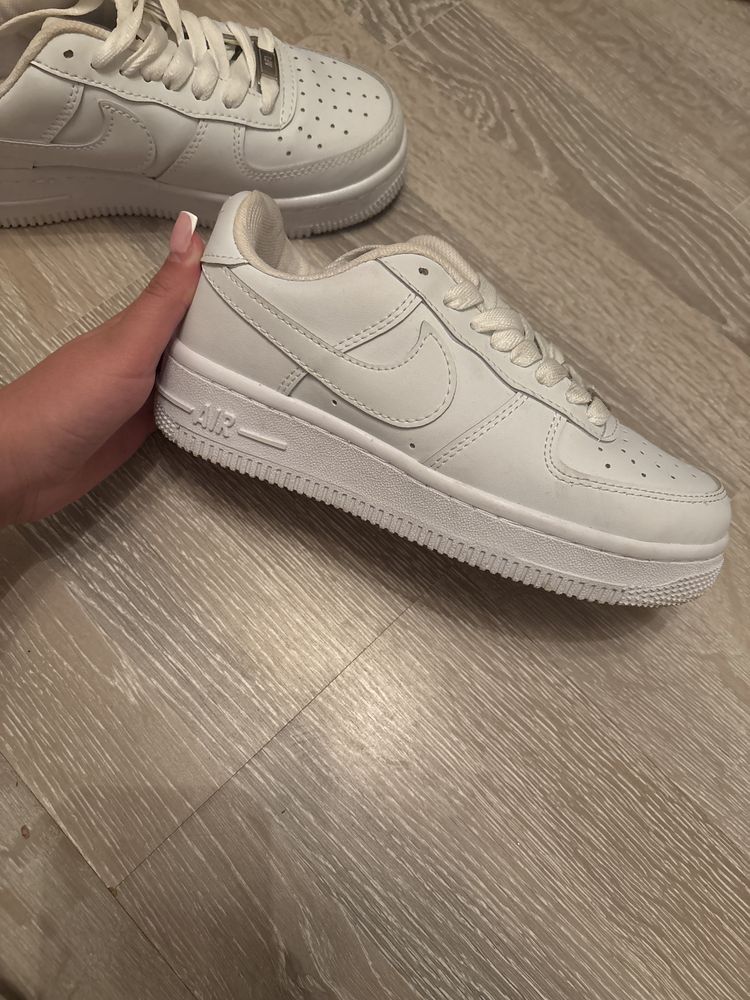 Nike air force ЧИСТО НОВИ