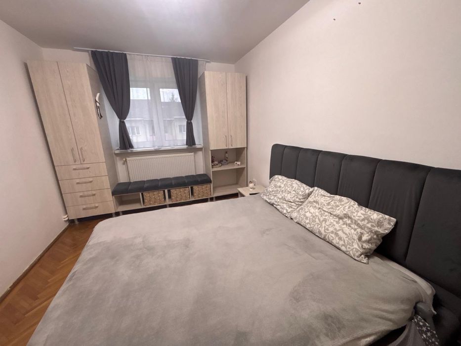 Apartament 2 camere, decomandat.