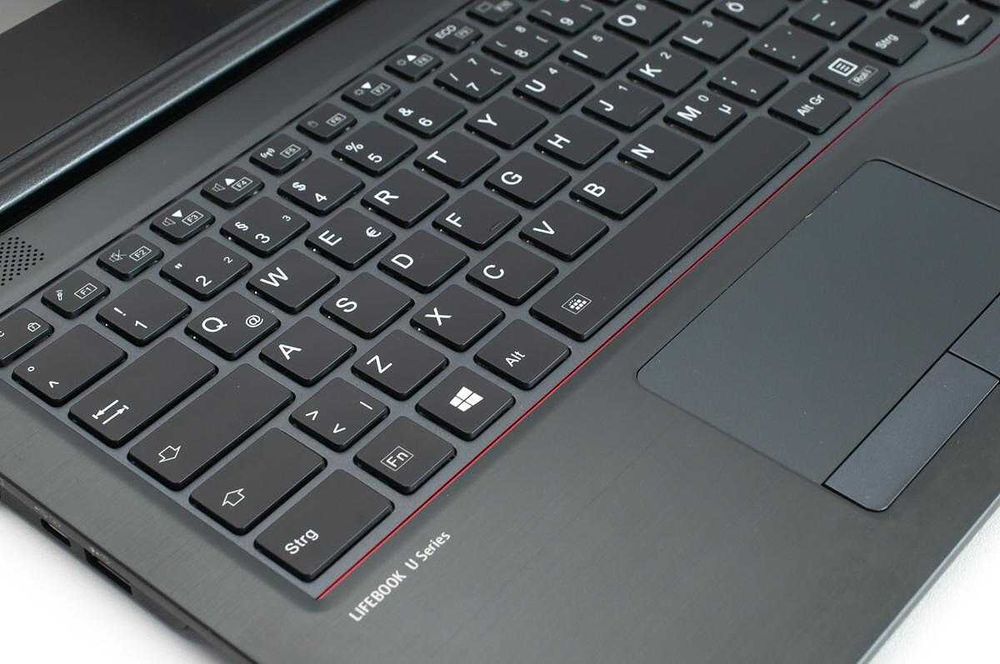 Лаптоп FUJITSU U748/14" Touch/Intel Core i5-8350U/16GB/512GB SSD