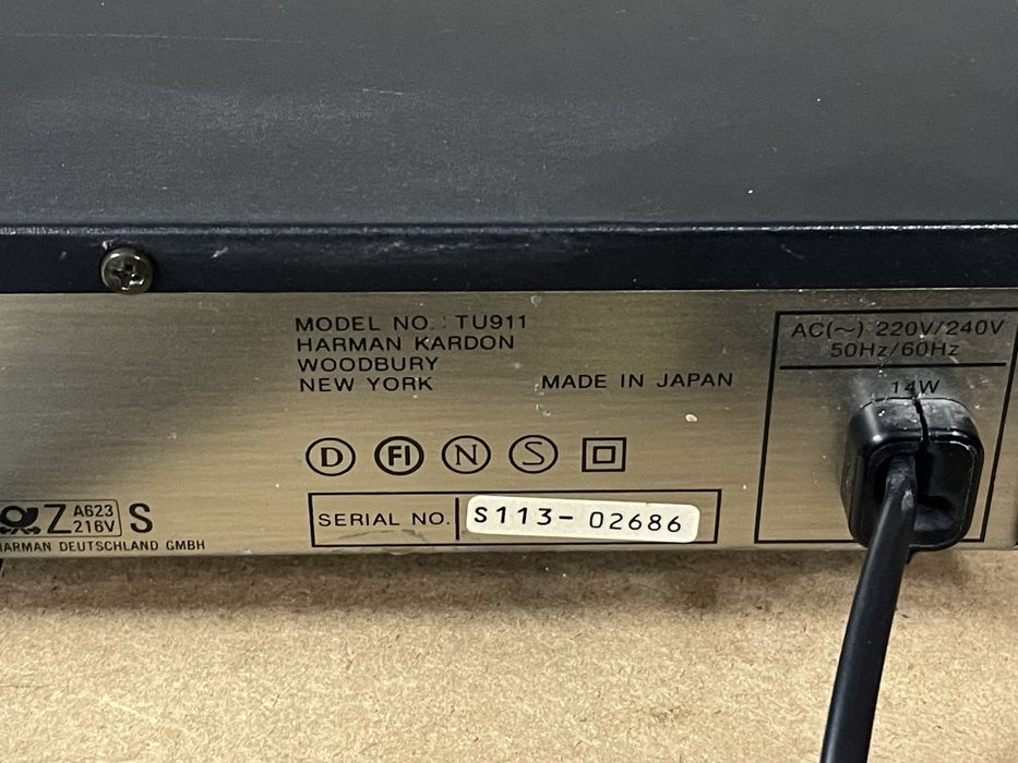 Harman/Kardon TU911 Digital Synthesized Quartz-Locked FM Tuner