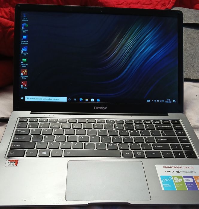 Laptop prestigio
