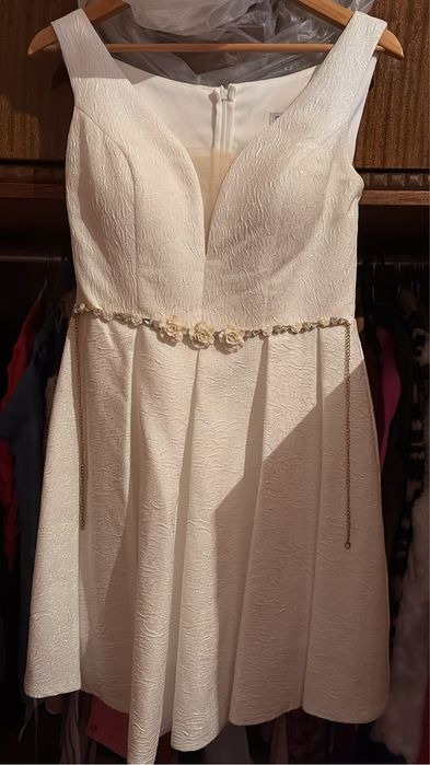 Дамска рокля за повод