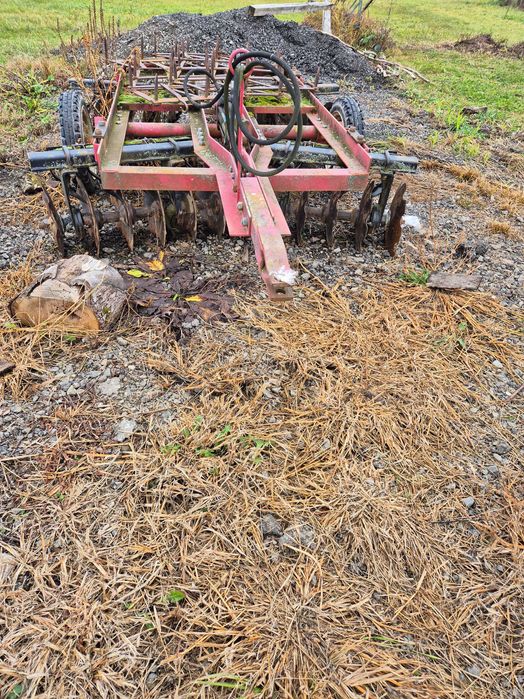 Disc cu 6 talere pe baterie