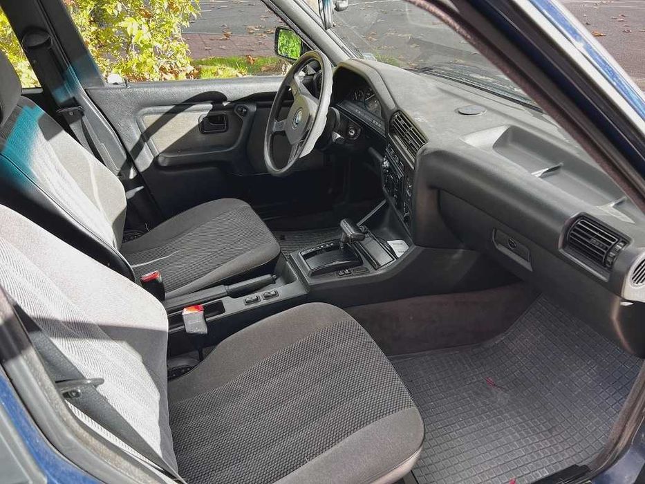 BMW 325 ix touring e30