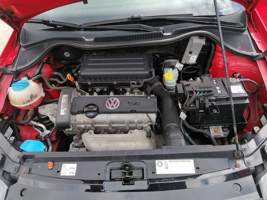 Vand Volkswagen Polo 1,4 benzina