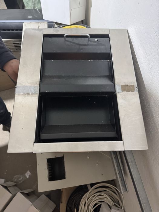 Geam blindat /sertar transfer valori pt. amanet/casa de schimb valutar