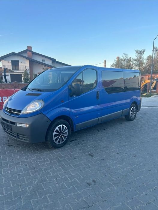 Se vinde opel vivaro 2006 1,9.101cp.a fost adus din Germania.