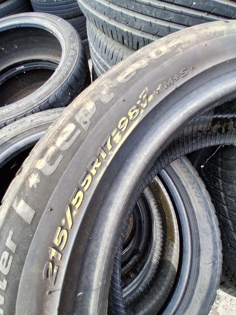 215 55 17 HANKOOK 4броя зимни