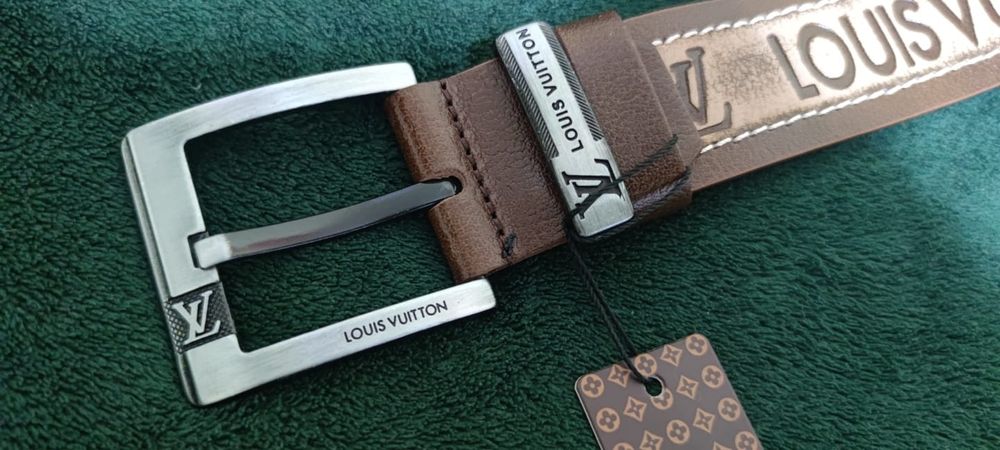 Мъжки колан Luis Vuitton от естествена кожа