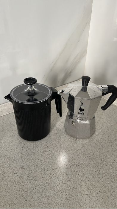 Гейзерная кофеварка BIALETTI из Италии оригинальная + каппучинатор