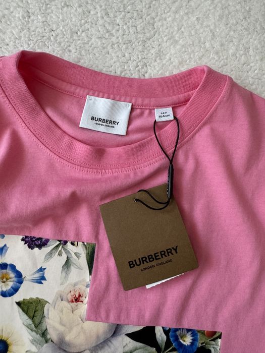 Tricou nou Burberry