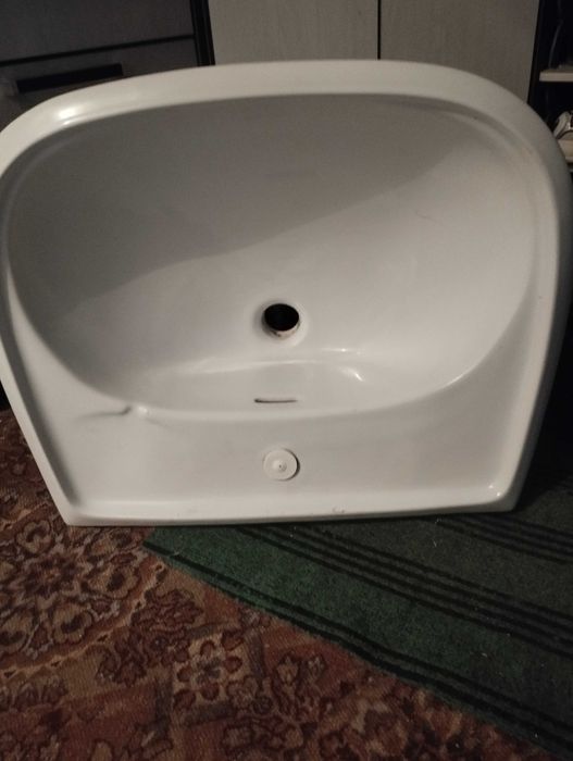 Продам раковину в ванную комнату, не дорого. Торг