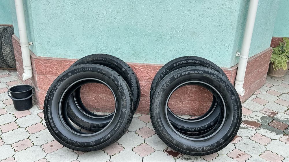 Продается комплект резины