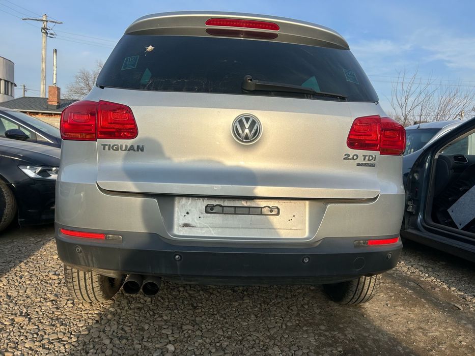 Fuzetă dreapta față Volkswagen Tiguan 2.0 TDI 2012