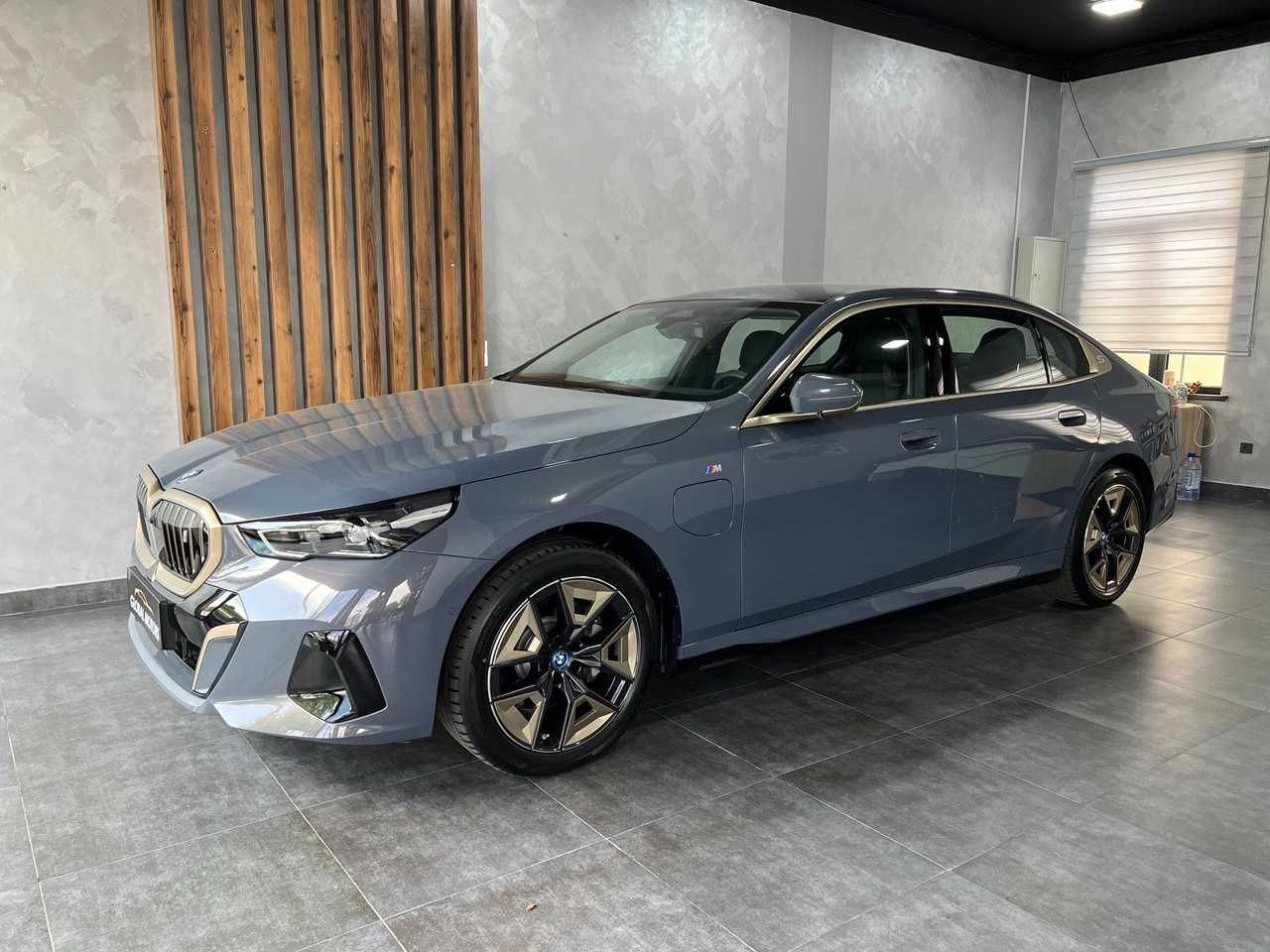BMW i5 FULL скидка на все модели! первые руки