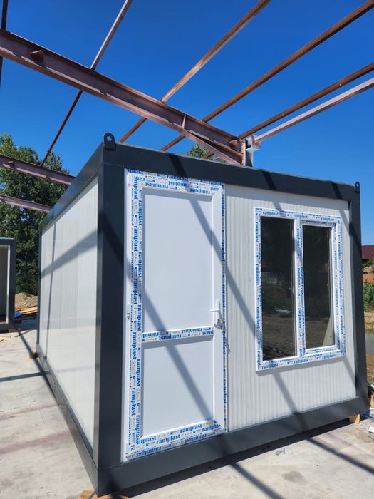 Vand container gri antracit 6x2,4 o usa un geam 2.799€