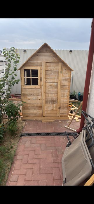 Căsuțe din lemn pentru copii personalizate