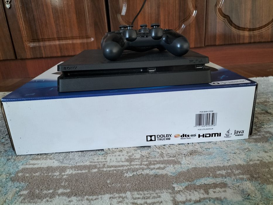 Пс4 Слим 1 тб. Почти жана