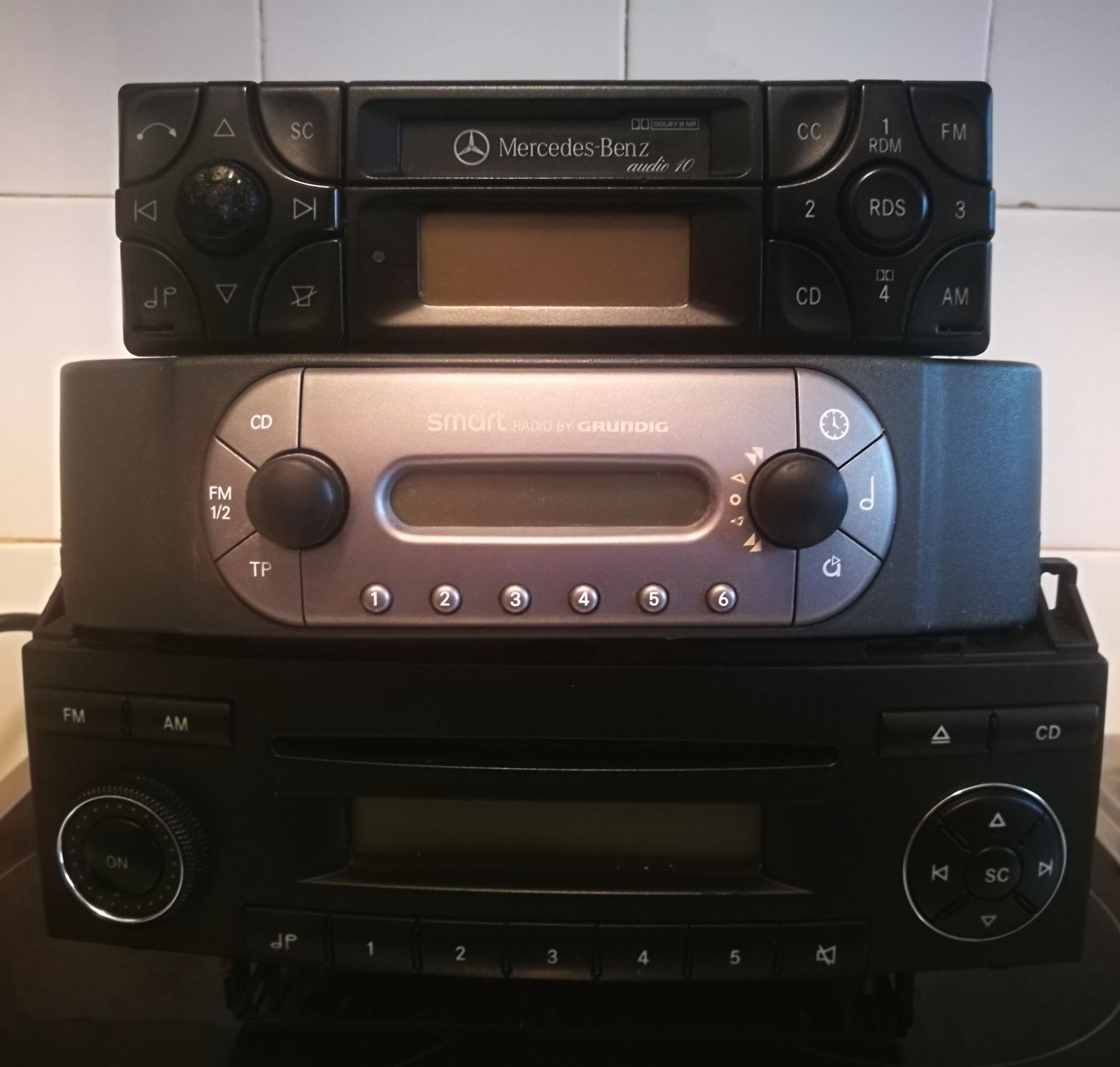 Радио CD за кола VW Поло, Ауди, Сеат, Пежо, С1, Айго, Мерцедес, Шаврол