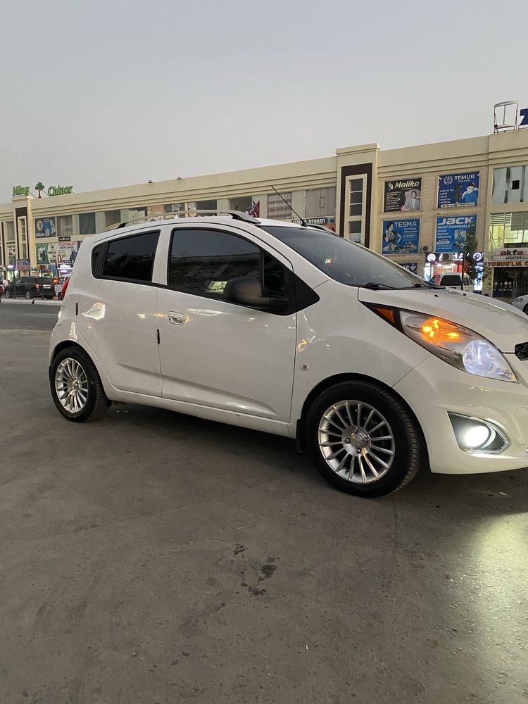 Chevrolet spark sotiladi