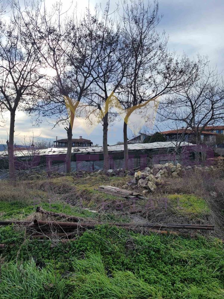 Парцел в Варна, област-с.Осеново площ 1206кв.м. цена 45000  с ток и в