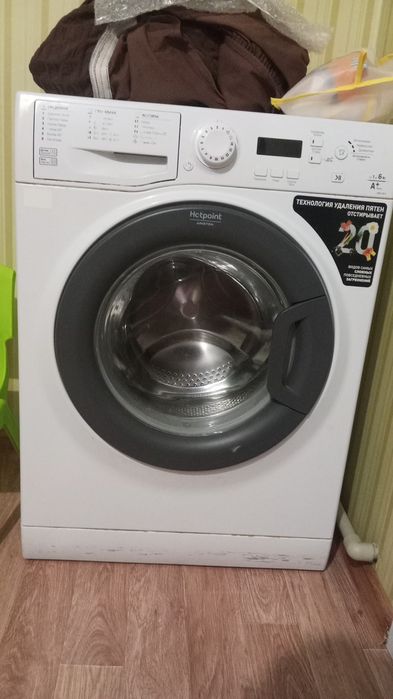 Стиральная машина модель Hotpoint ariston