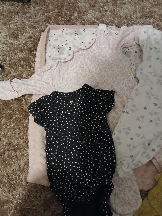 Lot fetita nou nascut