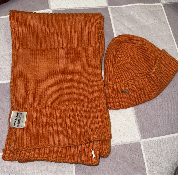 Комплект шапка + шарф