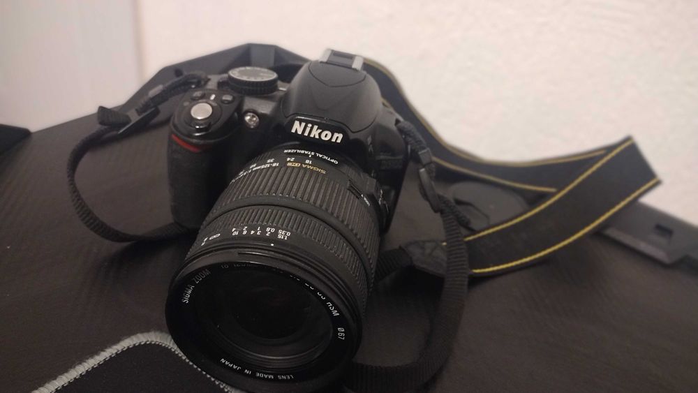 Фотоапарат Nikon D3100