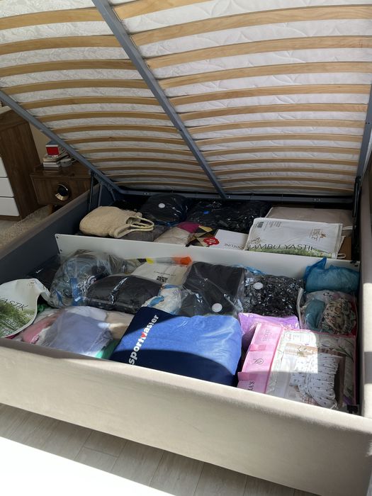 Продается кровать с матрасом